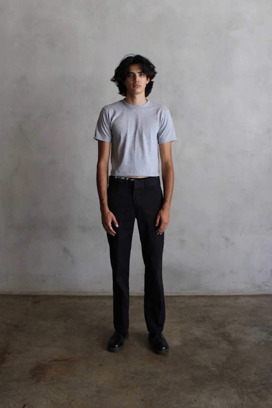 heather grey cropped tee