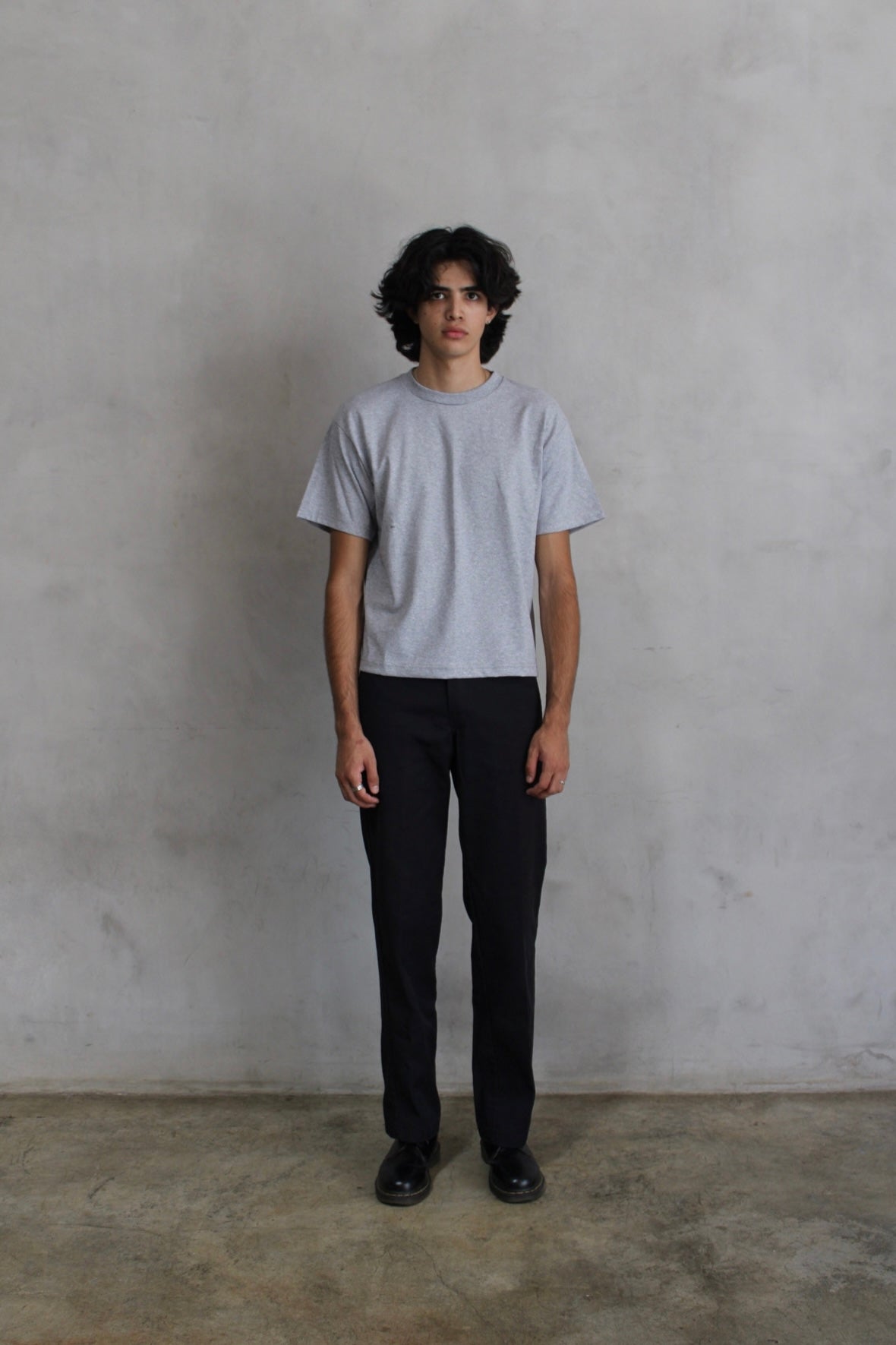 heather grey cropped tee